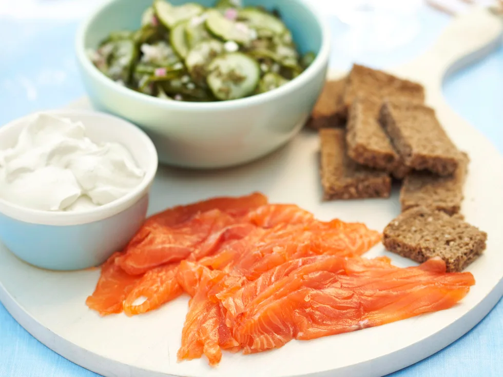 Gravla with pickled cucumber2
