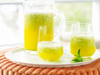 Pineapple and mint frappe