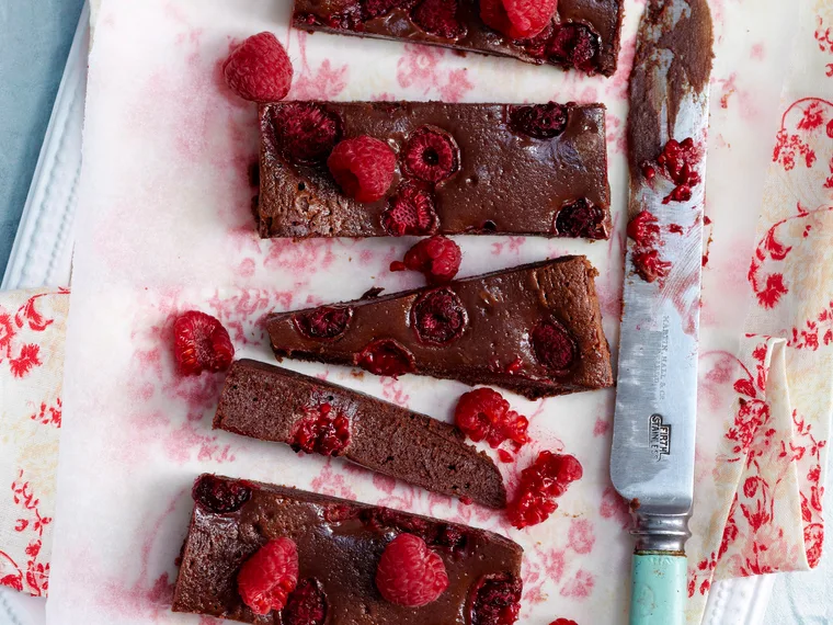 RASPBERRY CHOCOLATE BROWNIES