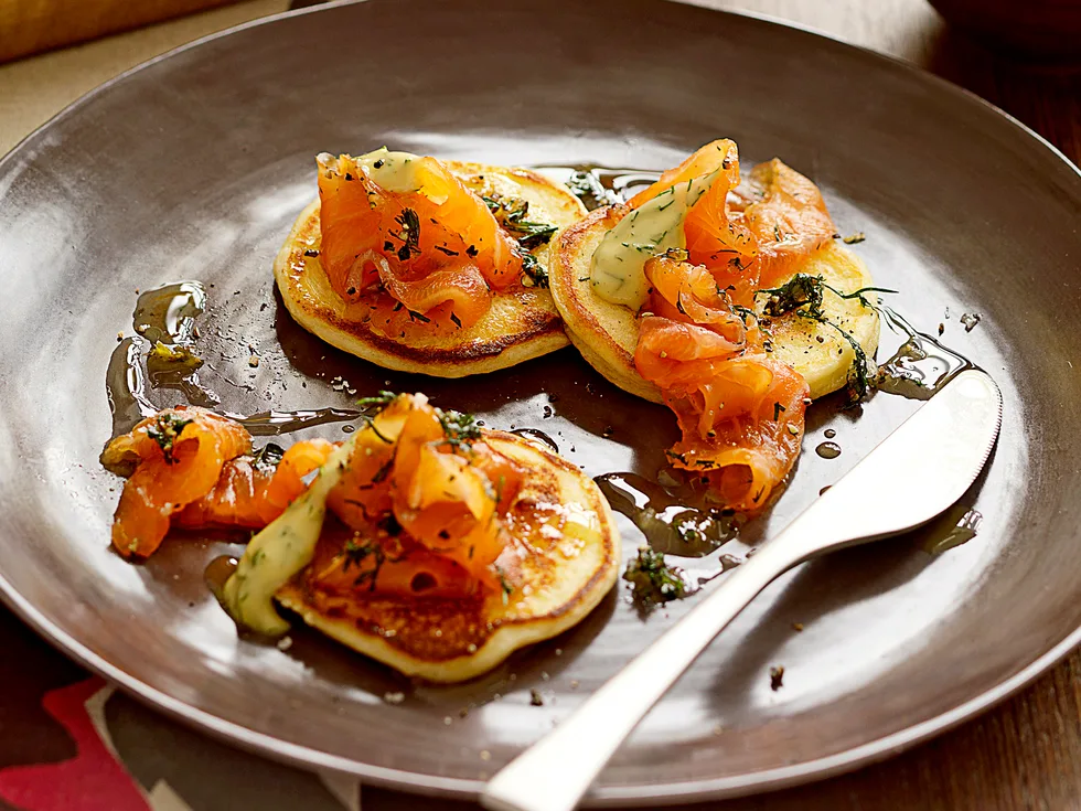 Salmon gravlax