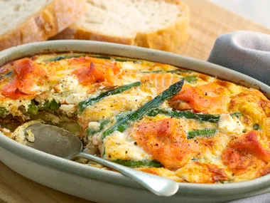 Smoked salmon and asparagus frittata