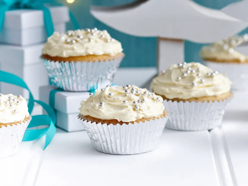 Snowy cupcakes