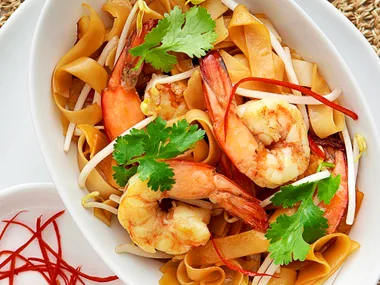 Spicy prawn and noodle stir-fry
