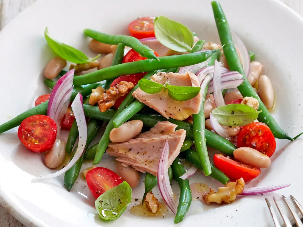 Tuna and bean salad