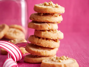 Walnut and cinnamon refrigerator cookies