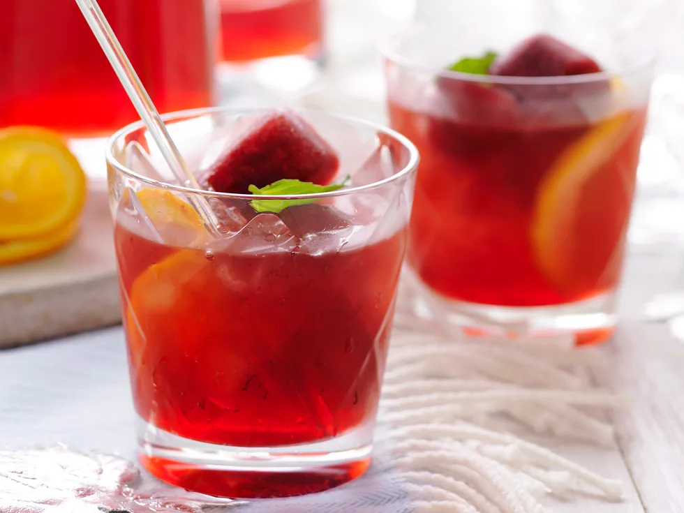 Raspberry iced tea
