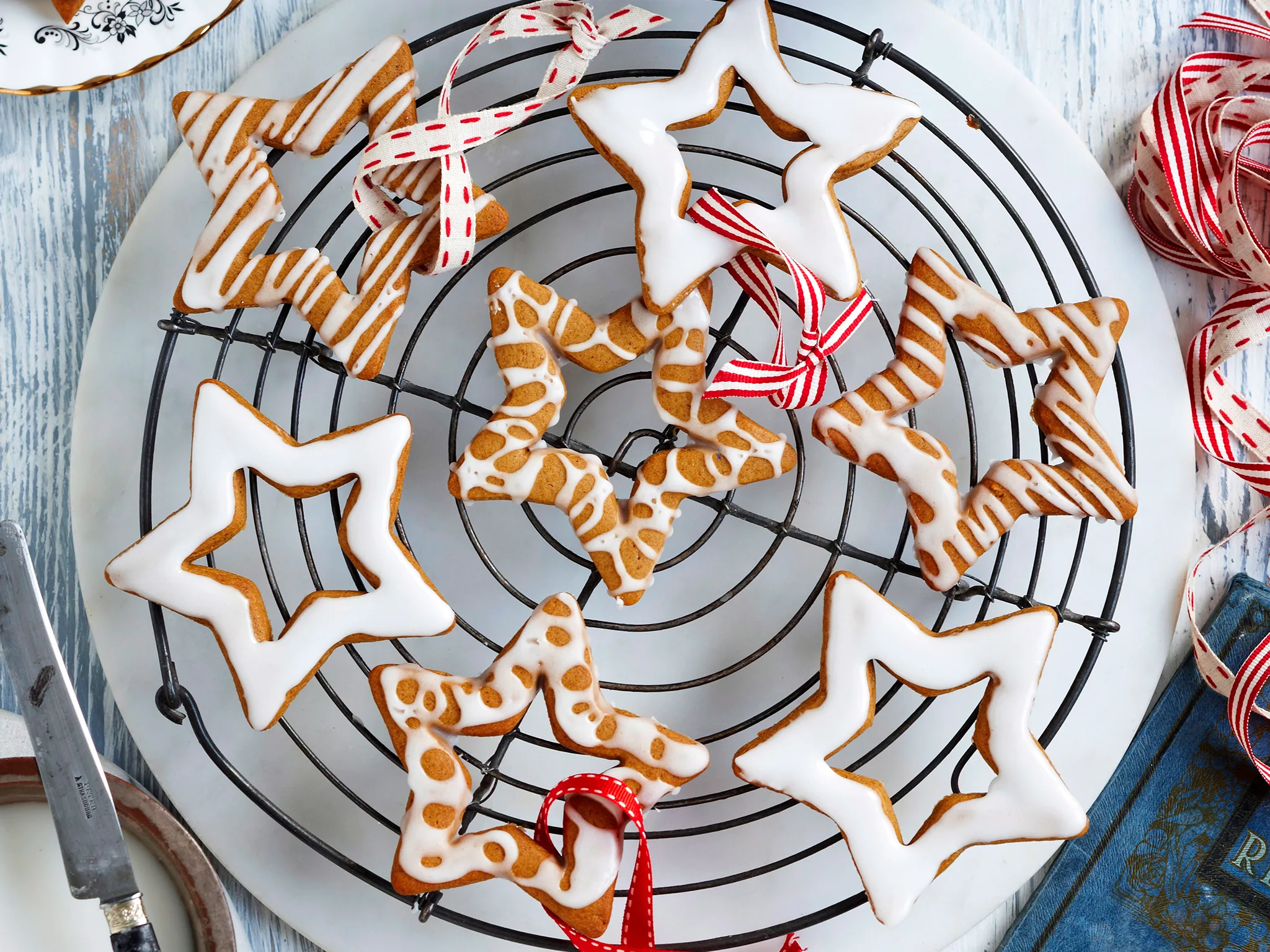 Spiced star biscuits