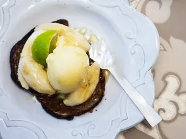banana pancakes with passionfruit ice-cream