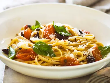 linguine puttanesca