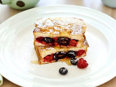 mixed berry french toast