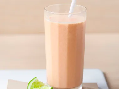papaya and wheatgerm smoothie