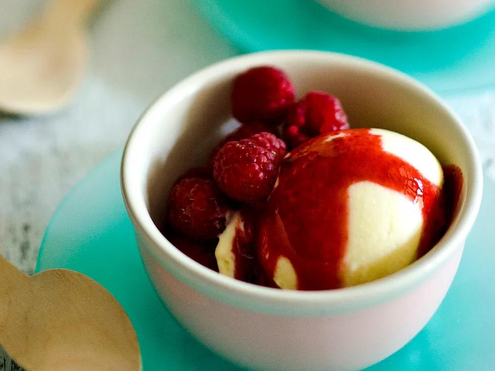 White Chocolate Ice-cream with Raspberries