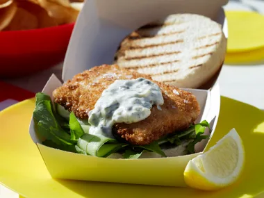 Madison - Entertaining - Surf Club - Fish Burgers