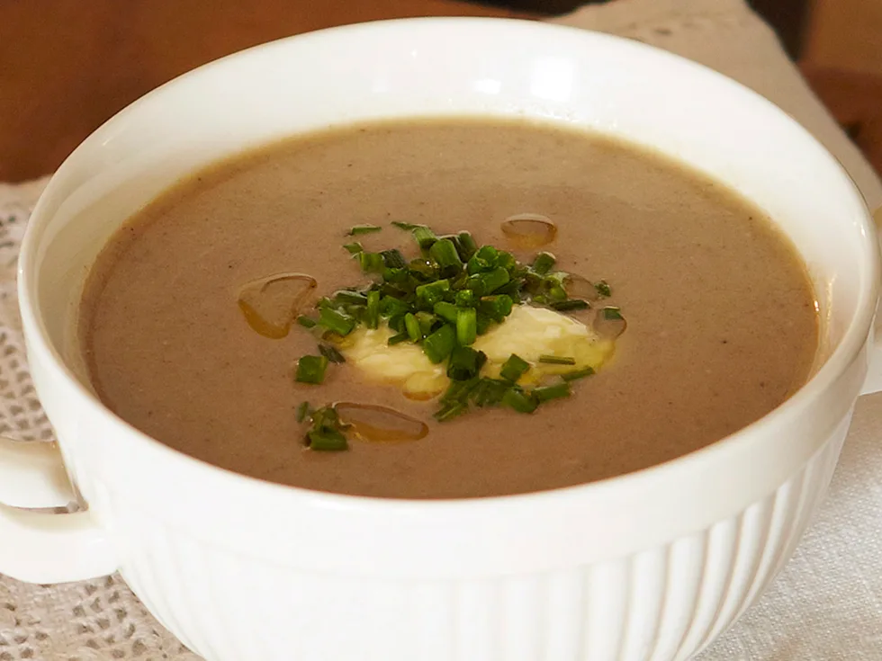 mushroom soup with chives and truffle oil