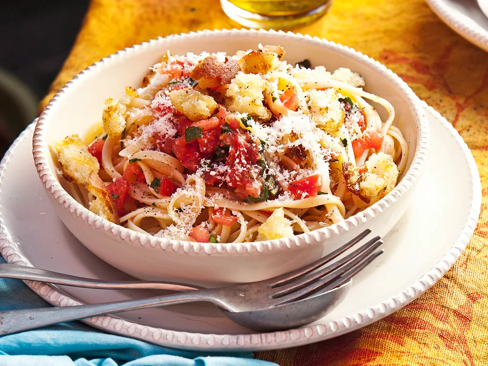 BRUSCHETTA LINGUINE WITH LEMON CRUMBS