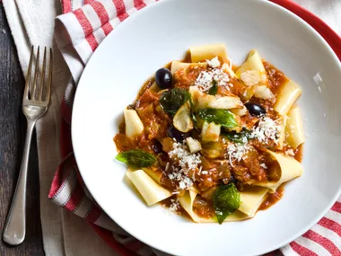 chicken cacciatore pappardelle with gremolata crumbs2