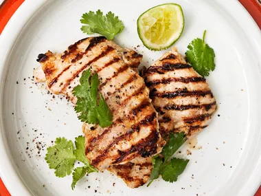 Garlic yoghurt marinated chicken with aloo dun
