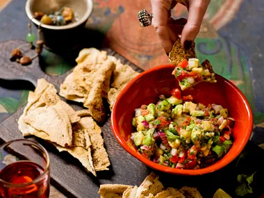 Lemon guacamole with pita crisps