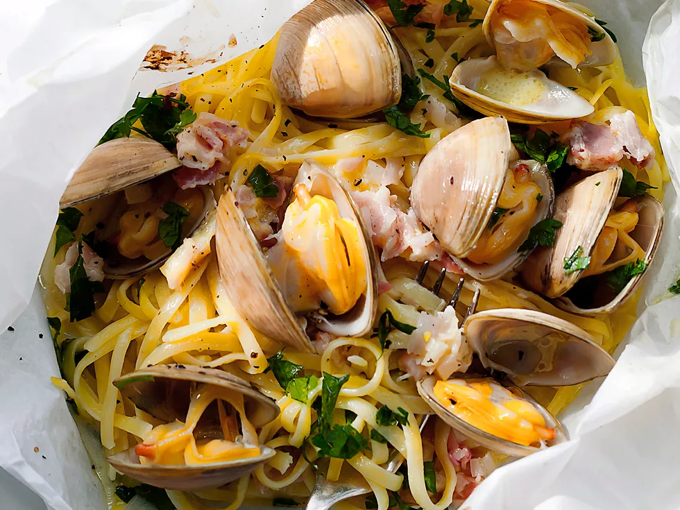 linguine with clams en papillote