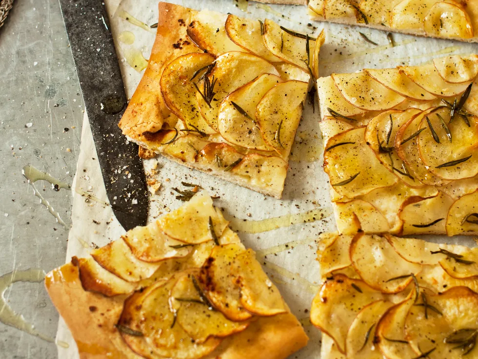 Potato and rosemary pizza