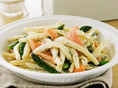 Salmon, Asparagus and Lemon Pasta