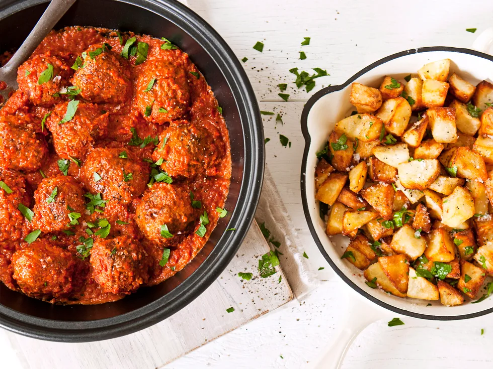 Spanish meatballs with crispy patatas