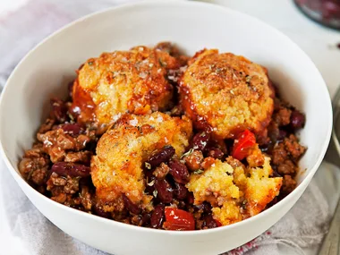 Turkey chilli with cornbread dumplings