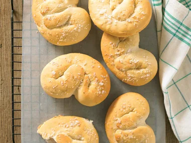 Garlic Pretzel Rolls