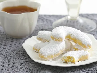 Greek Lemon Shortbread Biscuits