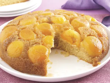 Apricot frying pan cake