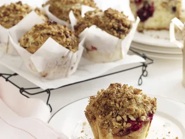 Crunchy-topped Berry Muffins