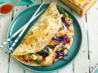 Sweet chilli chicken in coriander omelettes