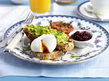avocado mash on toast with poached egg