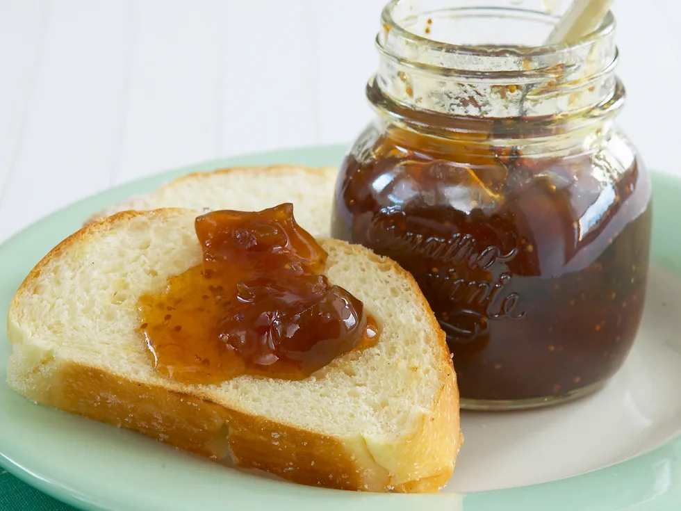 Dried fruit jam