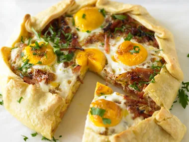 Egg, Bacon and Leek Pie