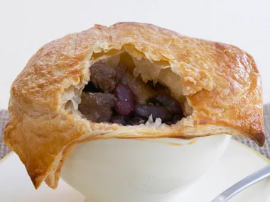 Guinness, beef and bean pot pies