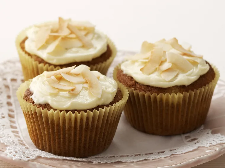 hummingbird cupcakes