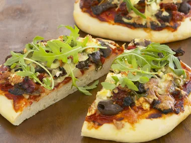 individual vegetarian pizzas