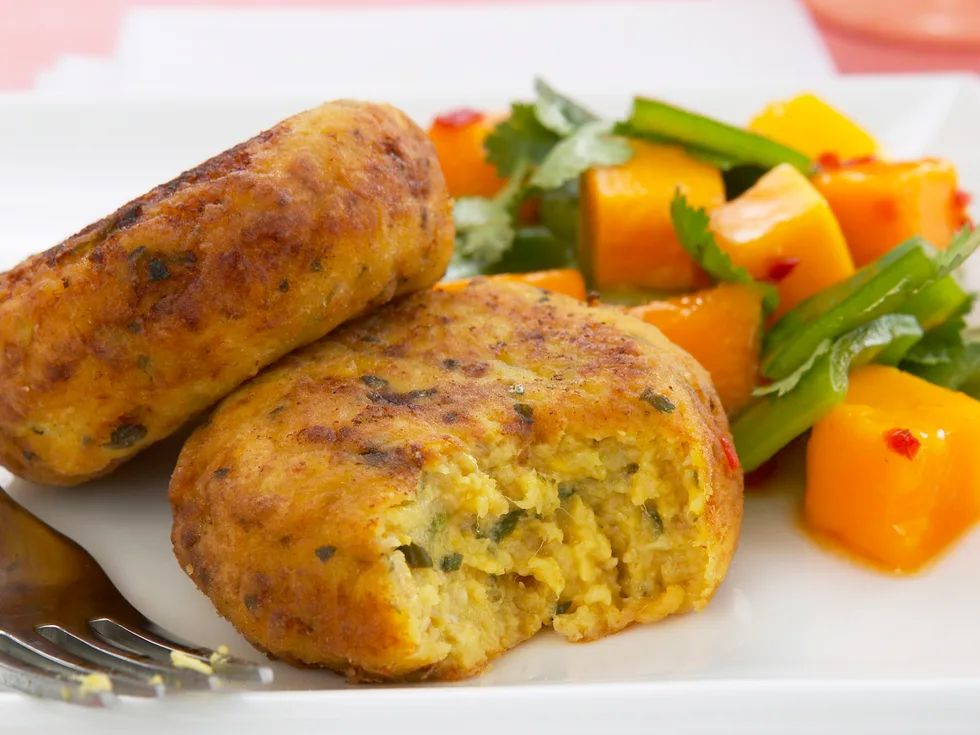 mango fish cakes with banana chilli salad