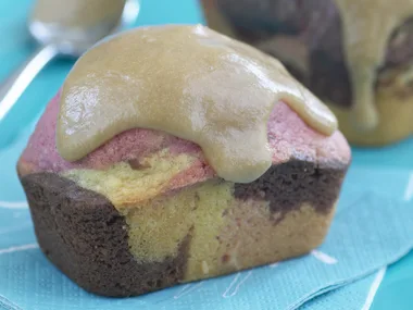 marble cakes with caramel icing