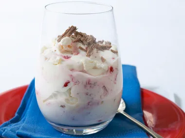 pavlova parfait