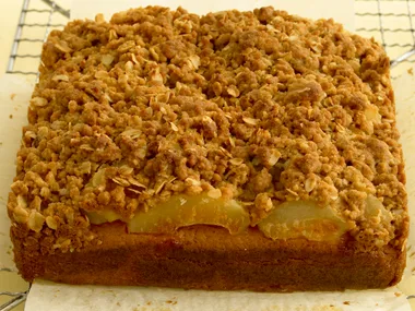 pear crumble cake