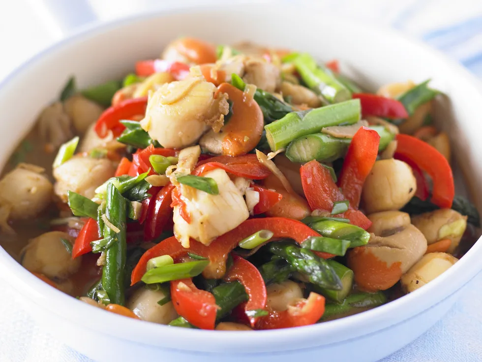 quick scallop and asparagus stir-fry