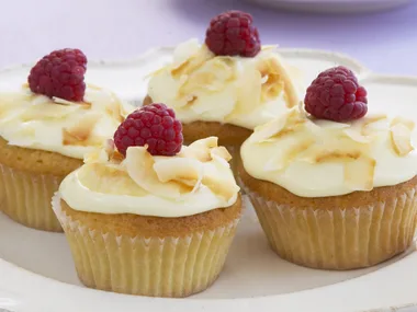 raspberry and coconut cupcakes