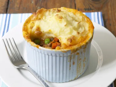 shepherd pies with cheesy potato