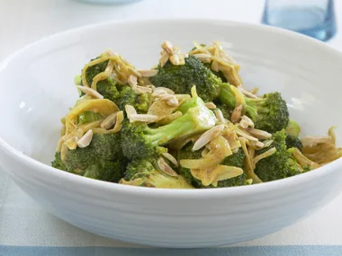 spicy broccoli with almonds