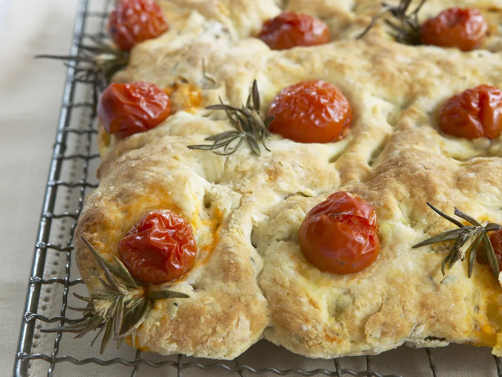 walnut and tomato flat bread
