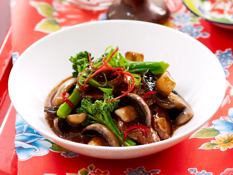 Braised beef with broccoli