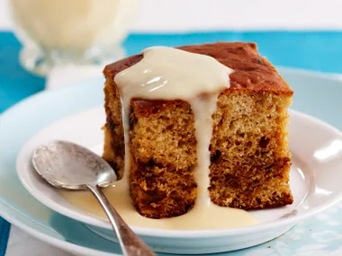 Caramel date pudding