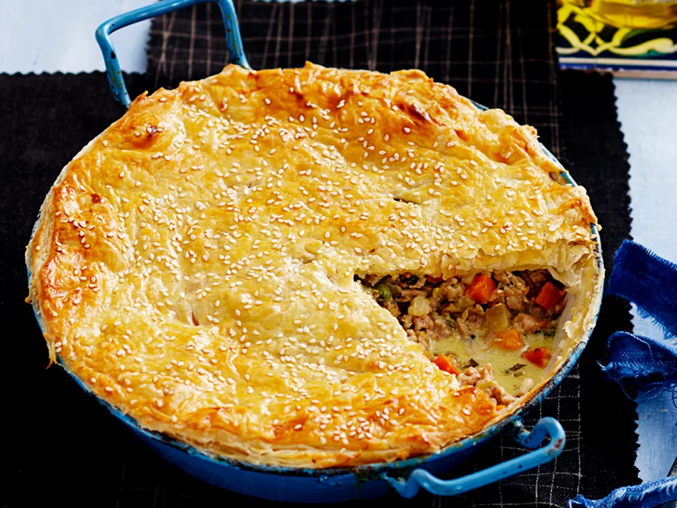Chicken and leek pie